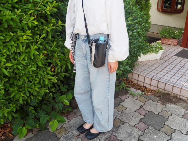 ペットボトルが入るスマホショルダー