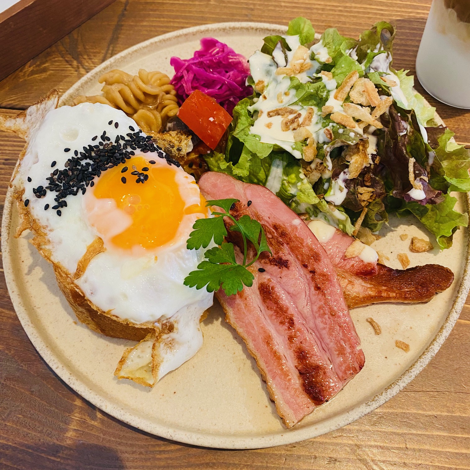 【大阪・天王寺】700円でこのボリューム！コスパ抜群モーニングプレート@SURRY coffee