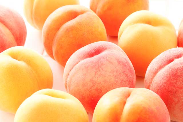 桃好きは急げ！スタバの新作「ラブ & ピーチ フラペチーノ®」