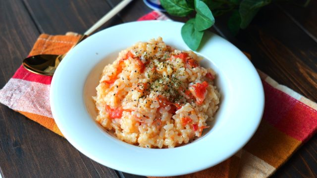 火を使わず炊飯器で簡単!「濃厚トマトチーズリゾット」