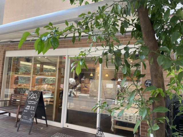 三軒茶屋 ぱんやのパングワン 外観