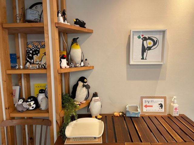 三軒茶屋 ぱんやのパングワン 店内ペンギン