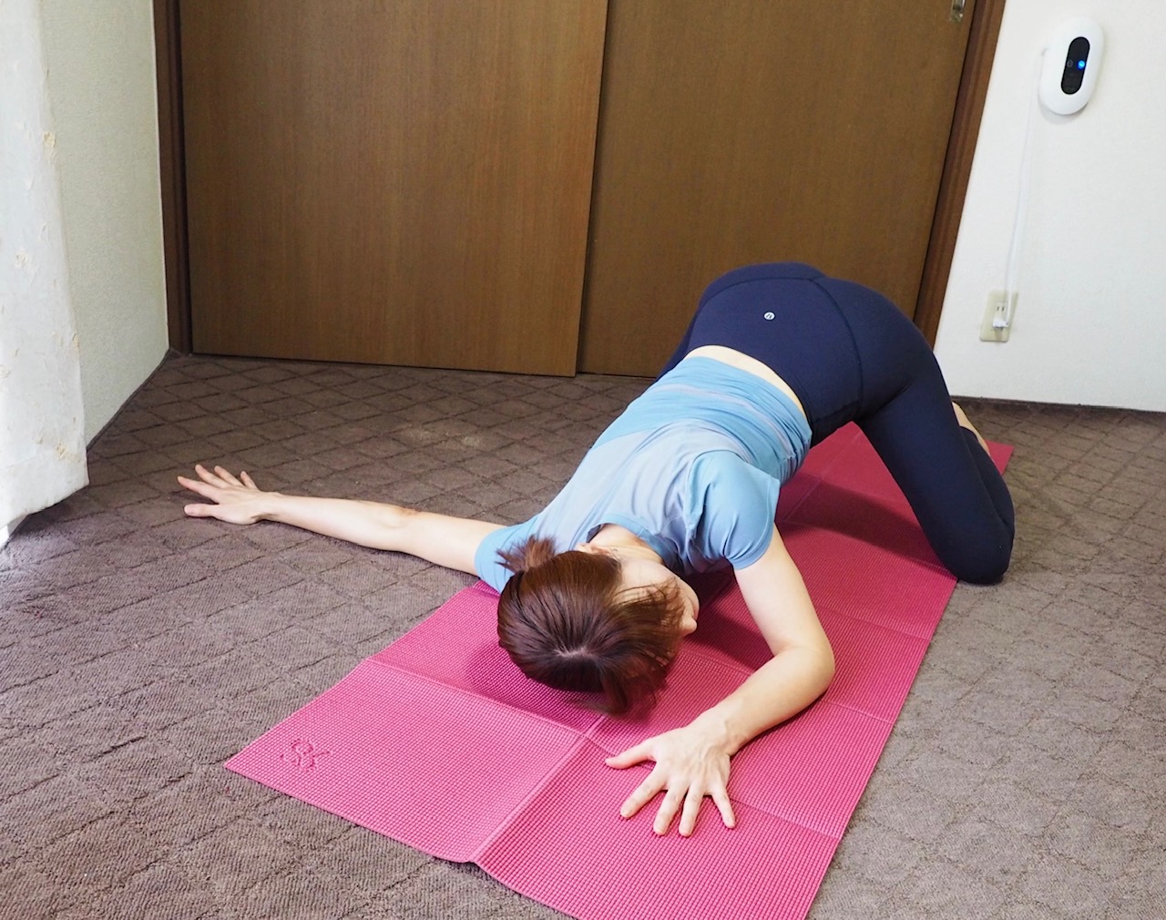 集中力が切れたら！【四つ這い3分で頭シャキッ！】胸を開くストレッチ♪