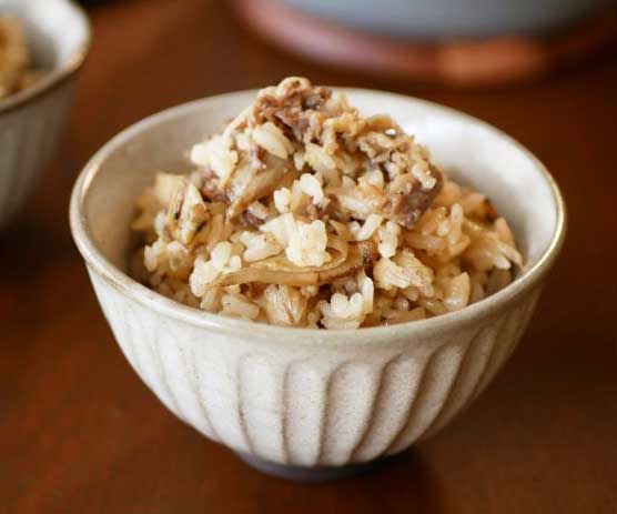 米不足の救世主！簡単かさ増し『炊き込みご飯』レシピ3つ