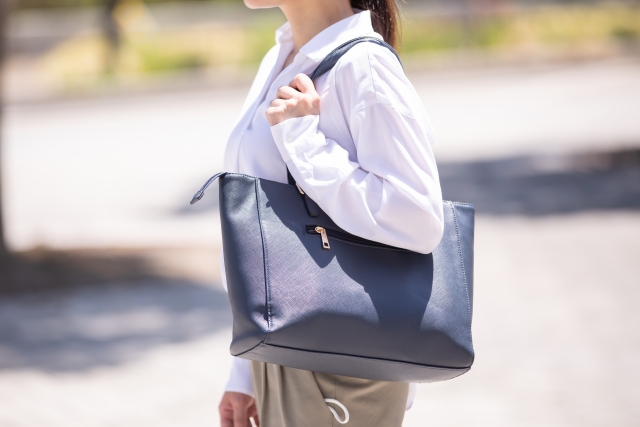 バッグ 女性