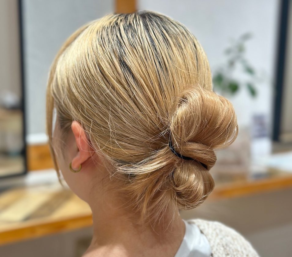 シンプルだけど個性的！「ゴム1本」でできる簡単ヘアアレンジ