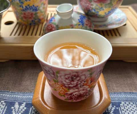 五感を研ぎ澄まし、気持ちをニュートラルに。私の「お茶活」朝習慣
