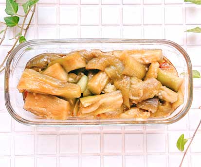 香ばしさにやみつき！簡単「秋ナスの中華和え」の作り置き