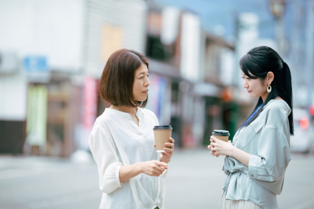 コーヒー 女性同士