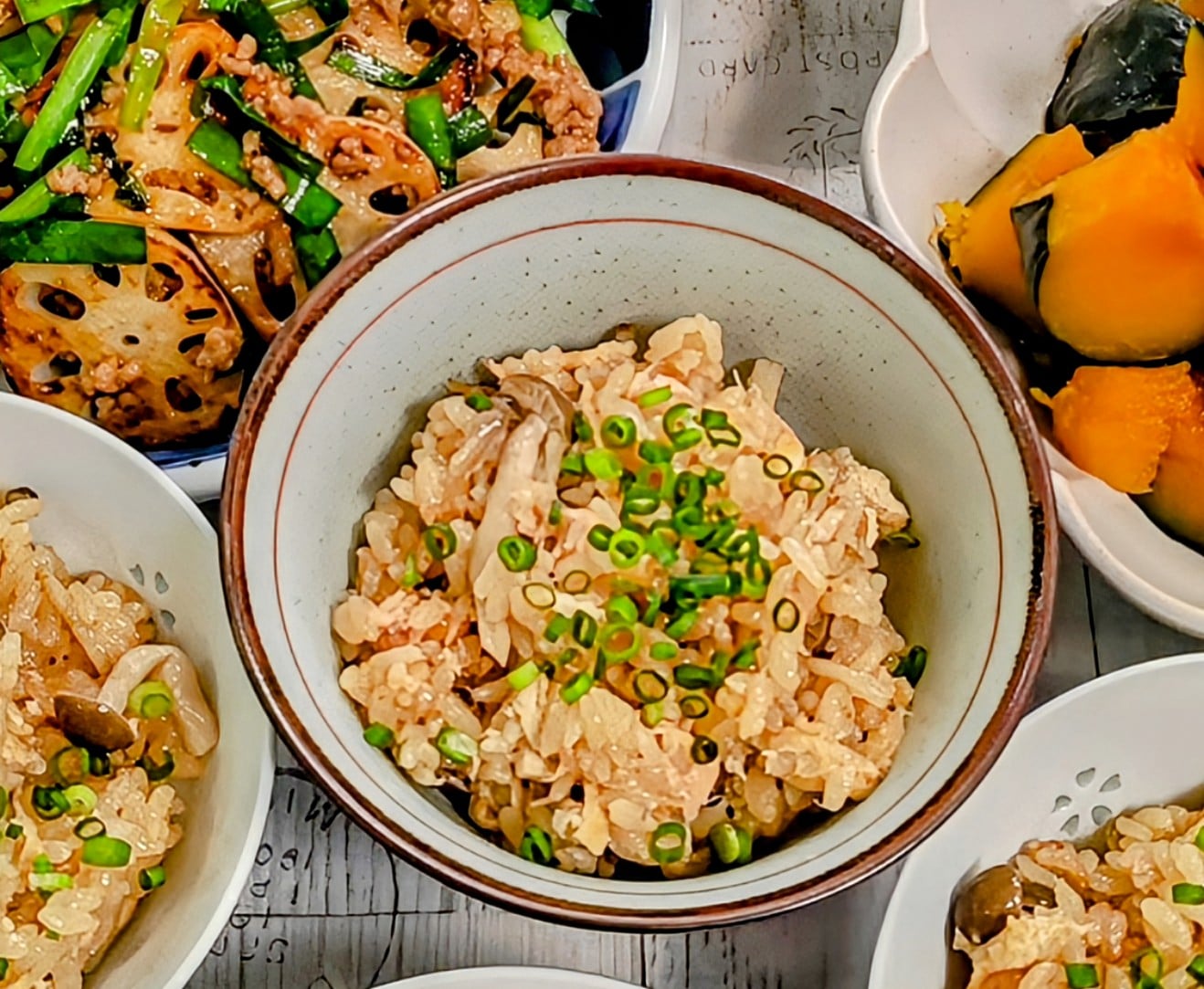新米を味わう！一合で4人分できる「量増し」秋鮭の炊き込みご飯♪