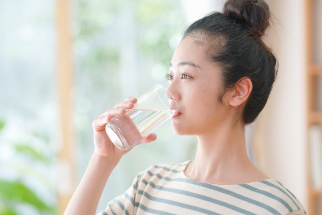美と健康、精神安定にも役立つ！効果的な「水の飲み方」ポイント3つ