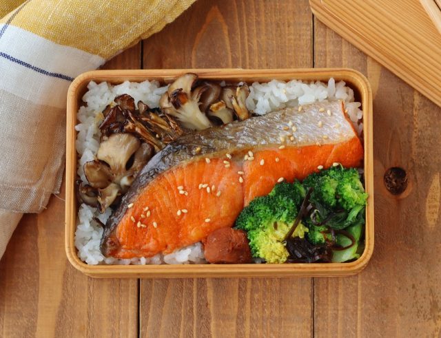 忙しい朝にぴったり！かめ代さん直伝『お弁当の主役おかず』簡単レシピ3選