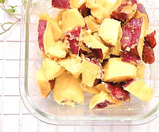 レンジでほくほく！簡単「さつまいもの塩バター蒸し」の作り置き