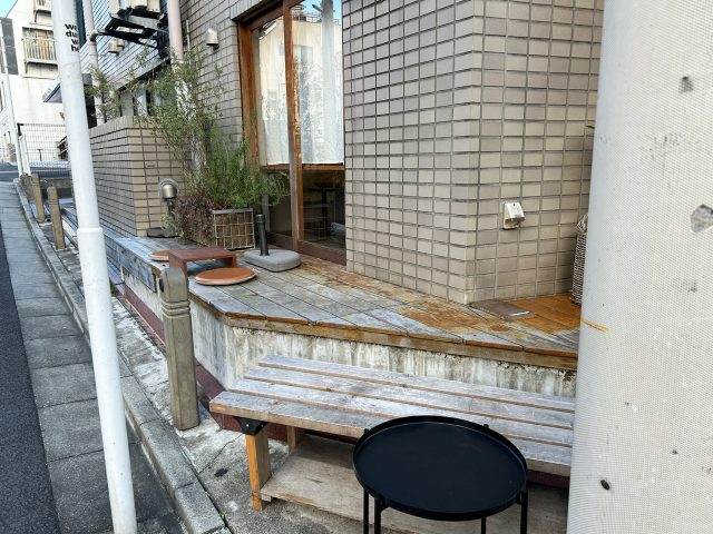 中野新宿 TRICHROMATIC COFFEE 外観
