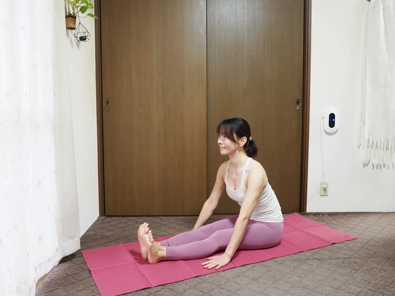 【キツ過ぎない姿勢で90秒キープ】座った前屈が苦手…を克服！血流UPで冷えにくい体を作る「長座前屈」