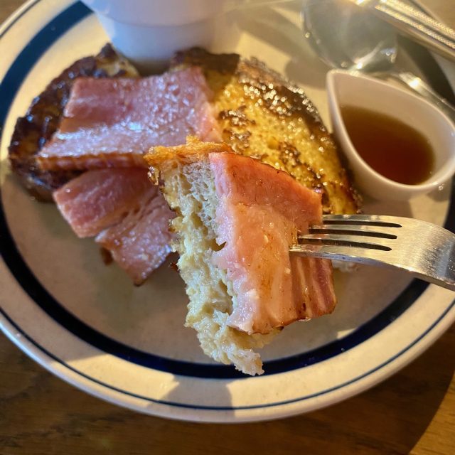 WHISK UP BAKED GOOD 週末限定モーニング フレンチトースト