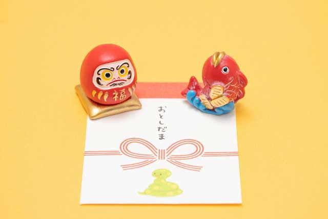 心遣いも添えたい！スマートな「お年玉の渡し方」マナー4つ