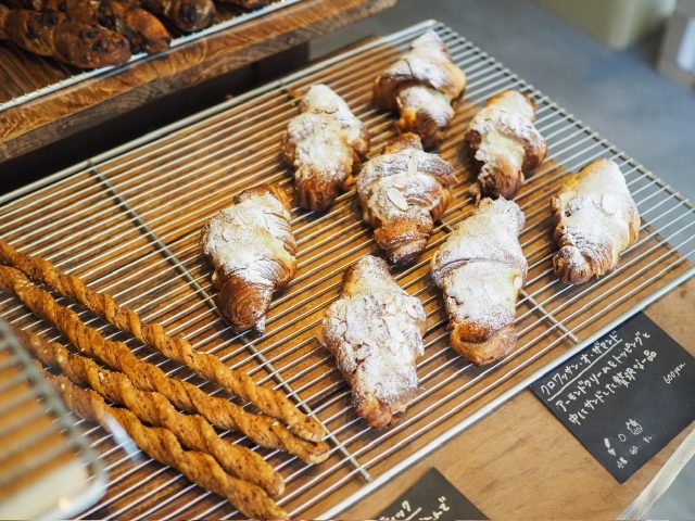 勝どき「tricot. bakery and cafe」クロワッサンオザマンド