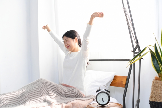 朝起きられない方必見！簡単にマネできる「早起きを習慣化する」コツ3つ