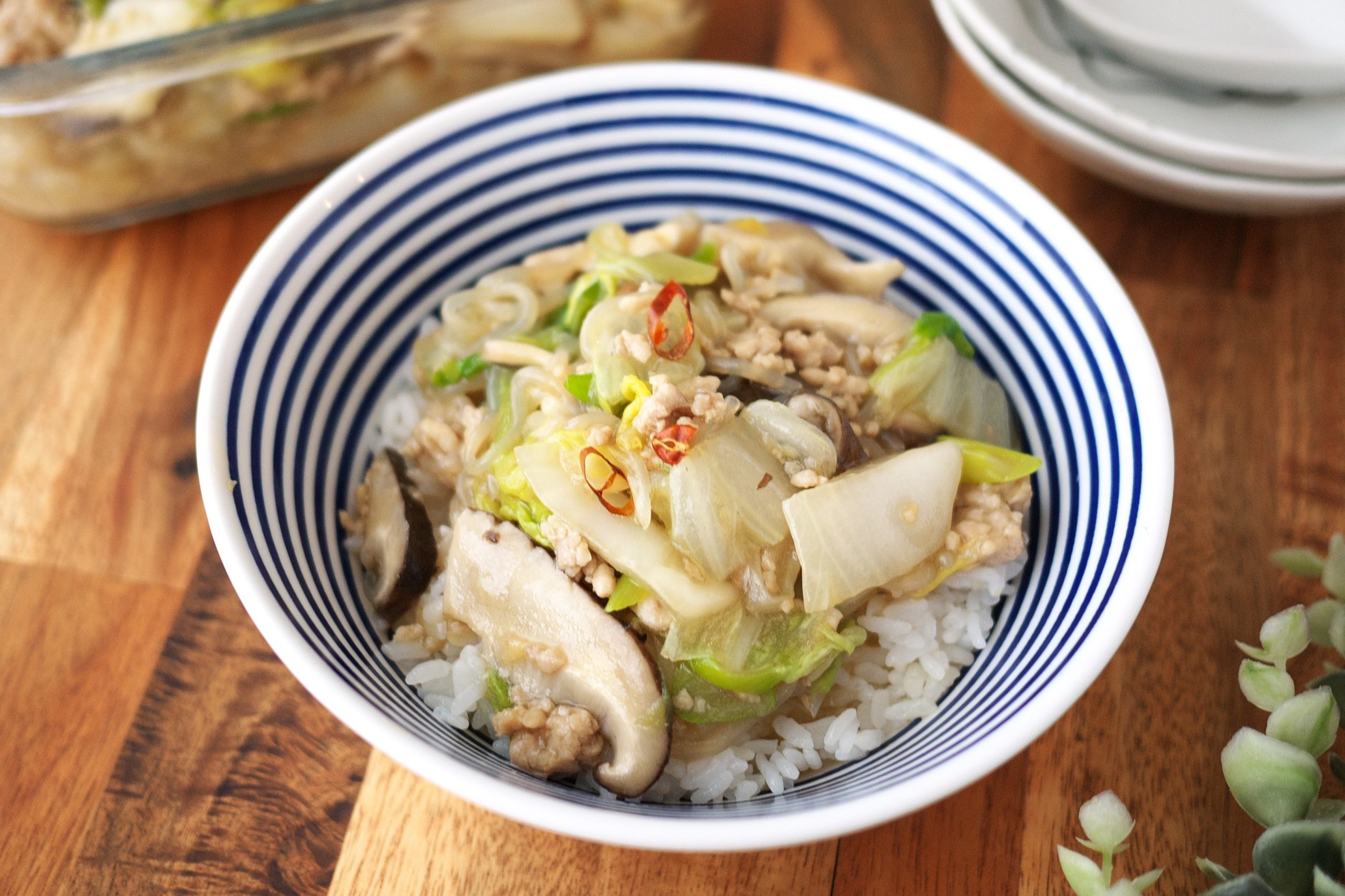 お鍋で残った材料で作る！レンジで簡単♪とろ～り「白菜のうま煮丼」