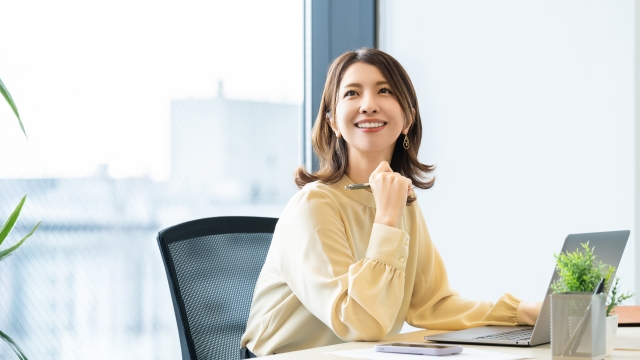 働く女性