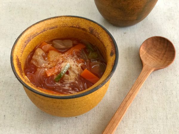 簡単に温まる！栄養満点の「朝ごはんスープ」レシピ3選