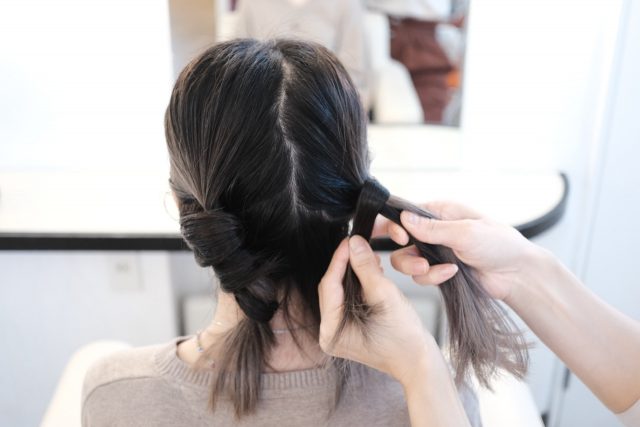 2つ結びの応用編ヘアアレンジ