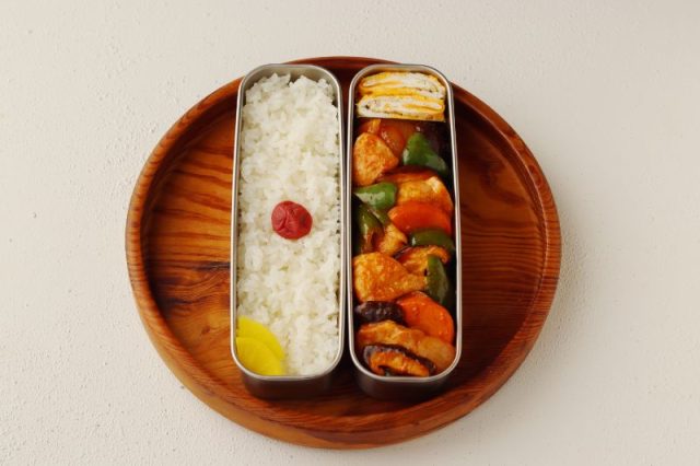 2品弁当詰め方のプロセス
