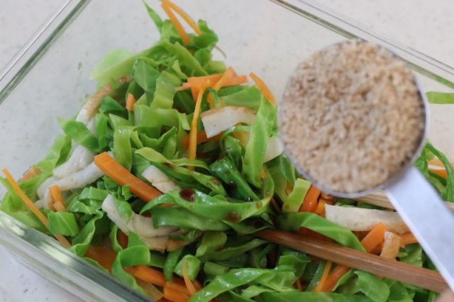 ちくわと野菜のレンジ炒め
