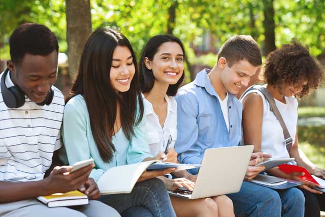 留学生
大学生