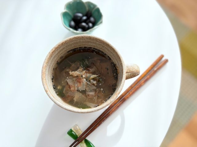 黒胡麻入りのお味噌汁