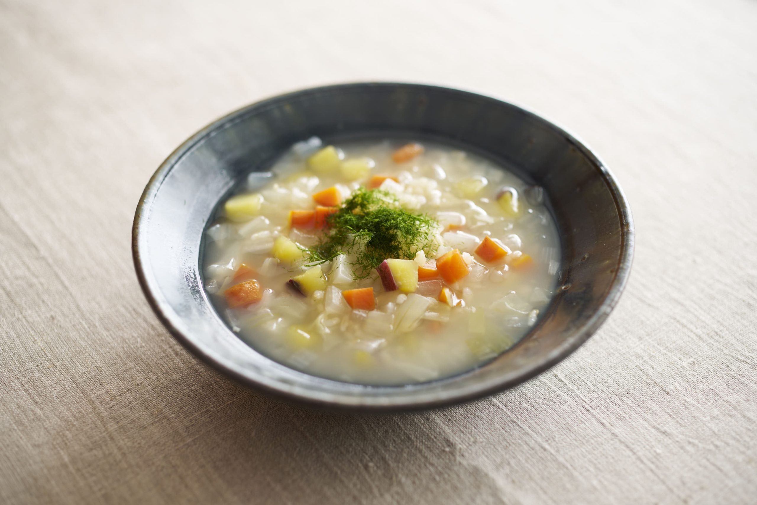 体の中からすっきり整う！ミネラルや食物繊維が豊富「玄米ご飯の雑炊風」