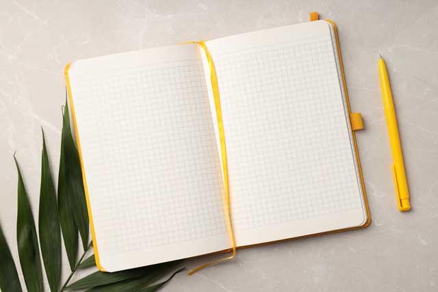“日記”を意味する英語「journal」と「diary」の違いって?
