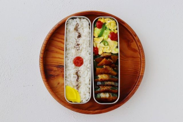 「かぼちゃの豚巻き」「野菜のレンジ炒り卵」2品弁当