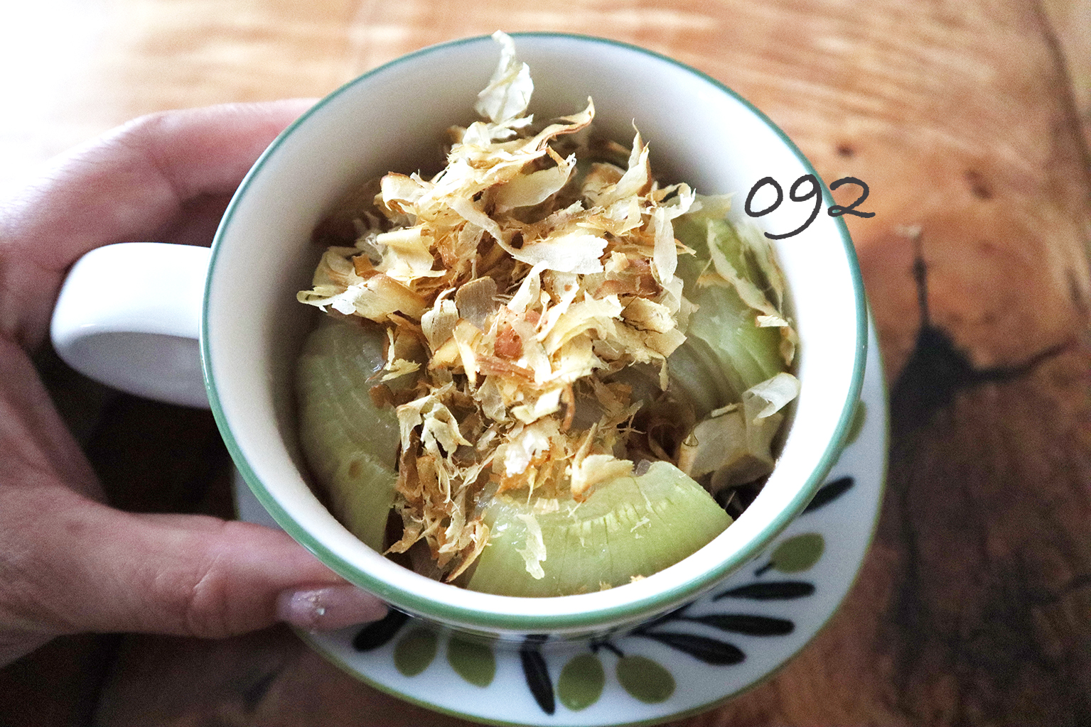 レンジで簡単レシピ♪「とろーり玉ねぎのバタポン蒸し」
