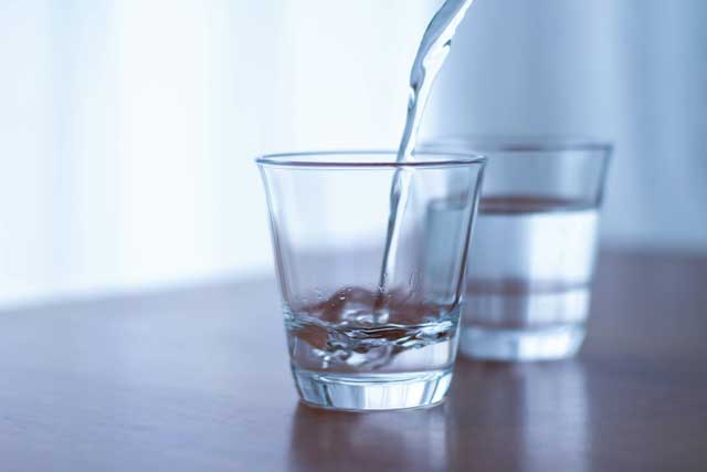 水　グラス