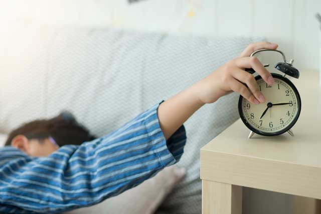 毎朝思う…「あと1時間寝たい！」を英語で言うと？