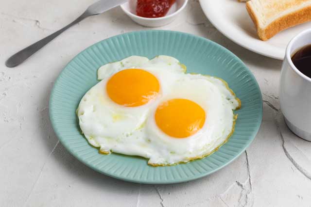 「朝食を抜く」を英語で言うと？