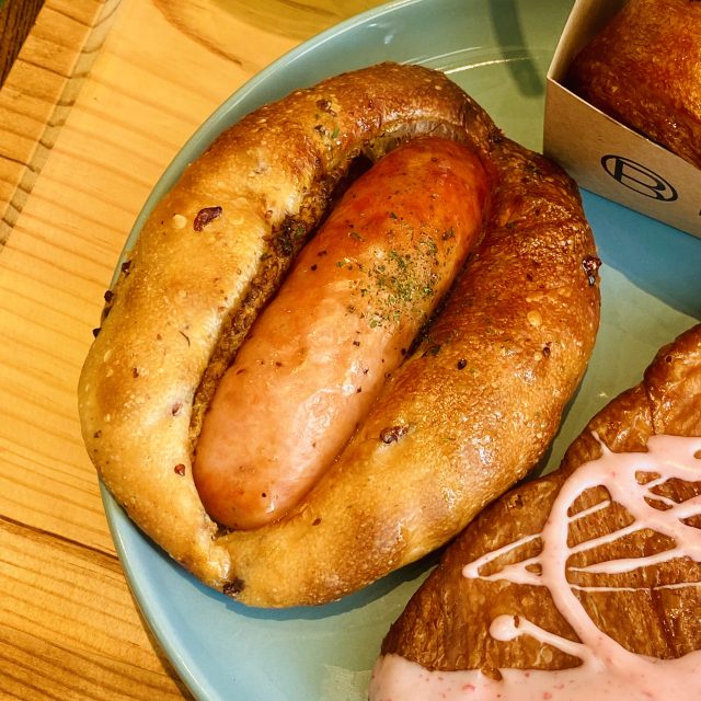 ソーセージパン