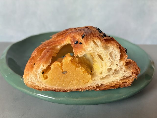スイートポテトデニッシュ 断面