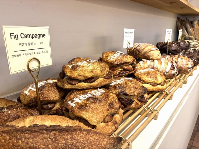韓国 Hergé Bakery(エルジェベーカリー)パン