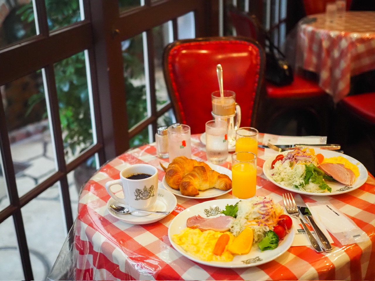 【京都】老舗喫茶のレトロな空間で味わう。憧れの「イノダコーヒ本店」モーニング