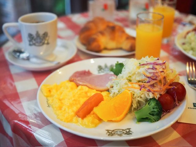 京の朝食