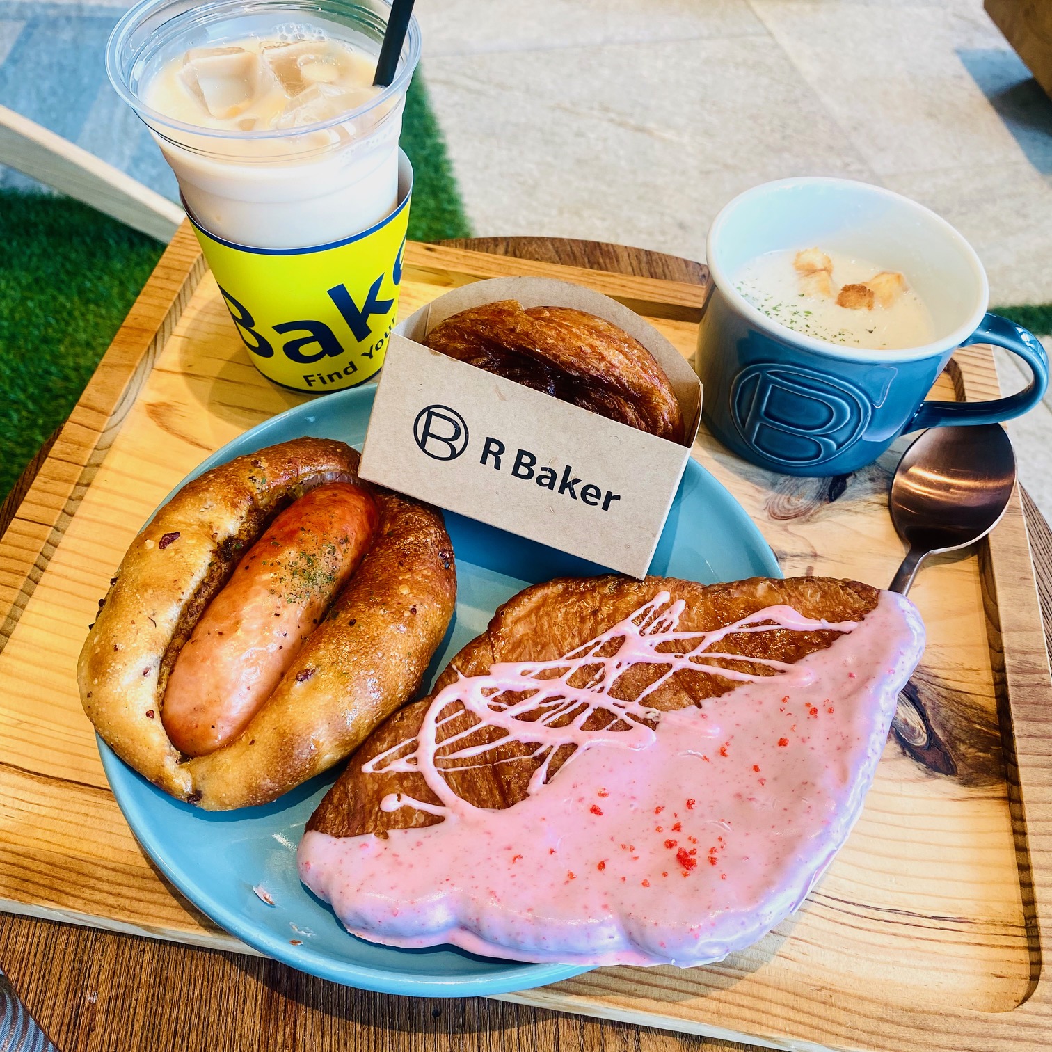 【大阪・梅田】駅直結！雨の日でも行きたくなるお洒落パン屋さんモーニング@R Baker うめきたグリーンプレイス店