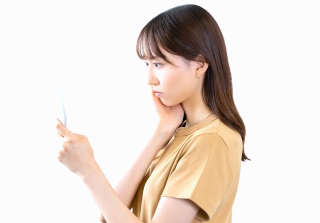女性の肌トラブル