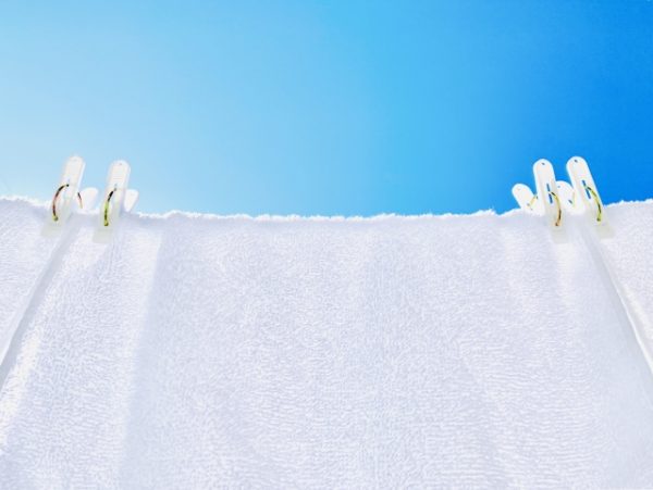 「布団は夕方まで干しちゃダメ!?」夏の快眠を叶える“寝具ケア”3つのコツ