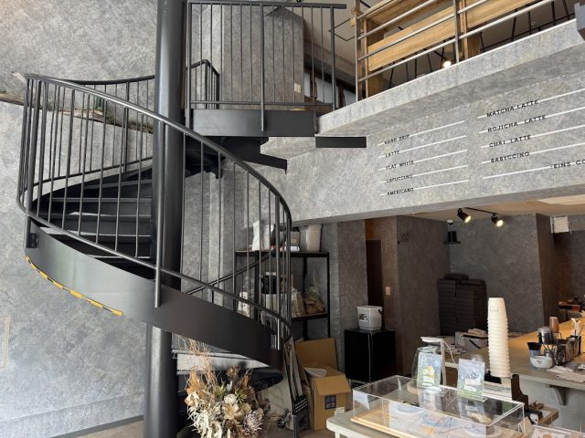 EINS coffee 店内