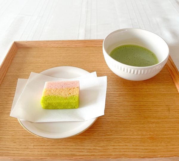 お菓子とお茶