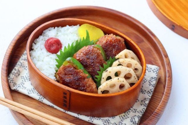 「ピーマンの肉詰め」「れんこんのレンジ煮」2品弁当
