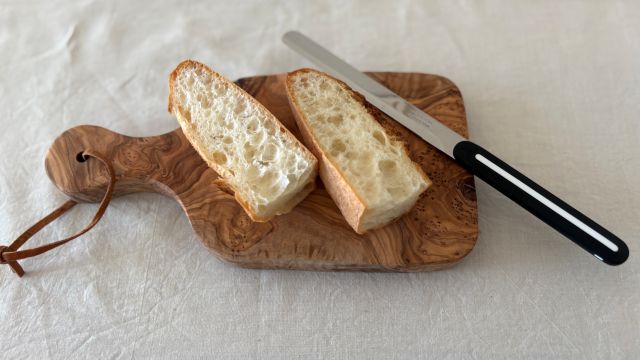 固めのパンでも切れ味抜群！毎日使いたくなる「ARCOS（アルコス） テーブルナイフ」